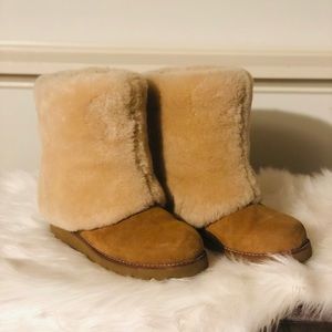 Authentic Size 8 Uggs in Excellent Condition